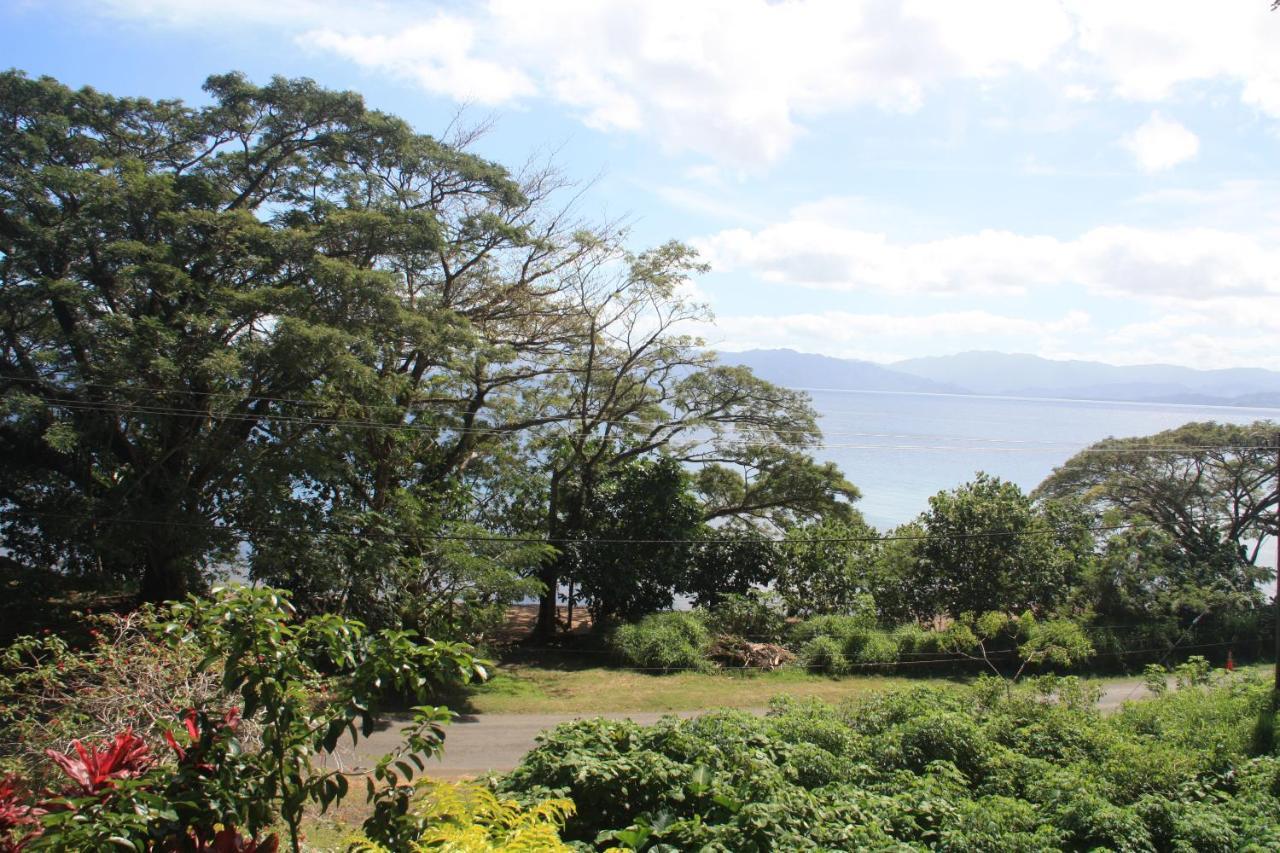 Gingerbread Cottage And Studio Fiji Savusavu Exterior foto